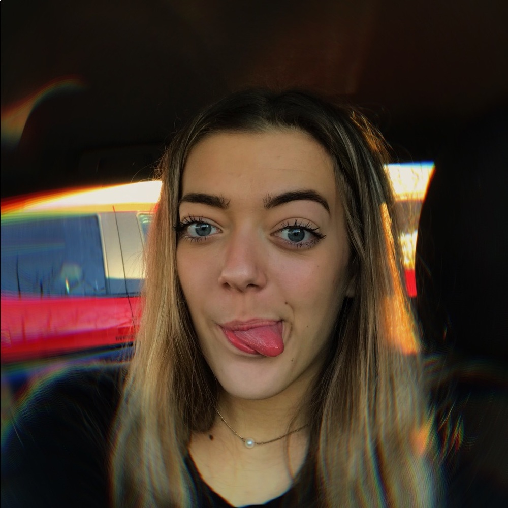 Meet your Posher, Lainey